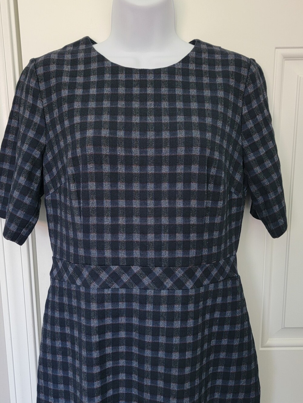 Banana Republic Blue Gray Plaid Tweed Sheath Slit Short Sleeve Midi Dress Sz 8 - Picture 3 of 12
